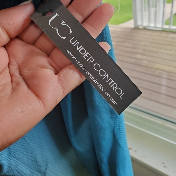 NWT Under Control Hoodie Size 1X - Picture 7 of 10
